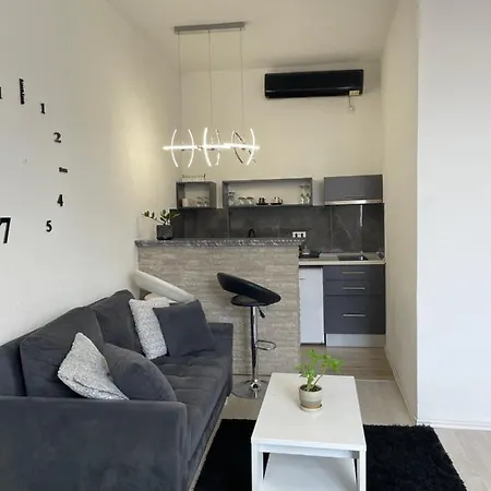 Andric - Stylish & Peaceful With Free Parking - 10 Min Walk To Old Town *