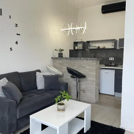 Andric - Stylish & Peaceful With Free Parking - 10 Min Walk To Old Town *