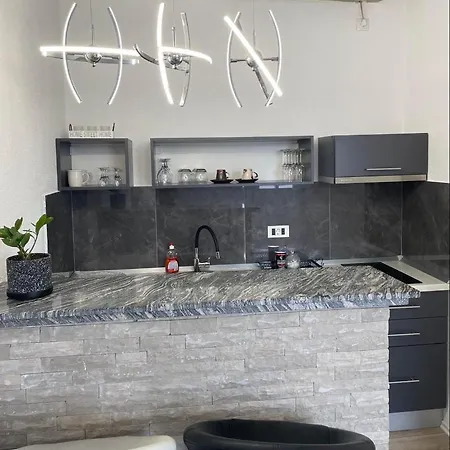 Andric - Stylish & Peaceful With Free Parking - 10 Min Walk To Old Town * Trebin