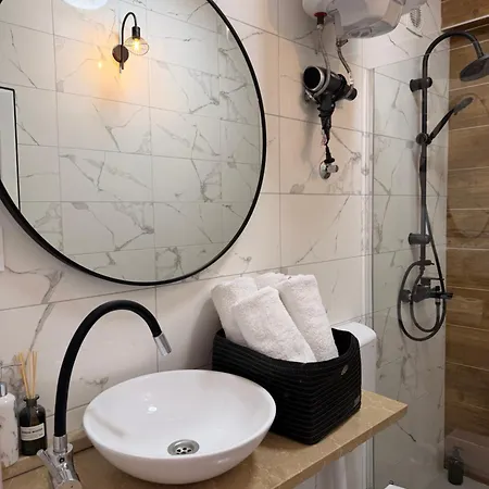 Andric - Stylish & Peaceful With Free Parking - 10 Min Walk To Old Town Daire Trebin